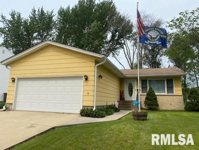2425 2nd St., Moline, IL 61265