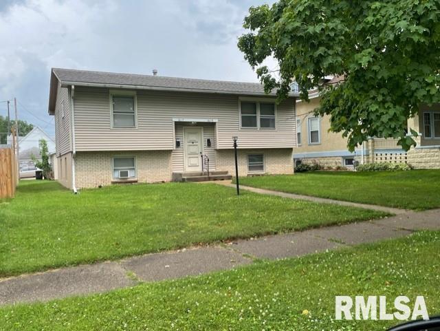 1617-1619 29 1/2 St., Rock Island, IL 61201