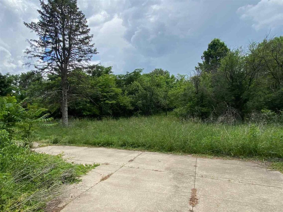 720 21st St., East Moline, IL