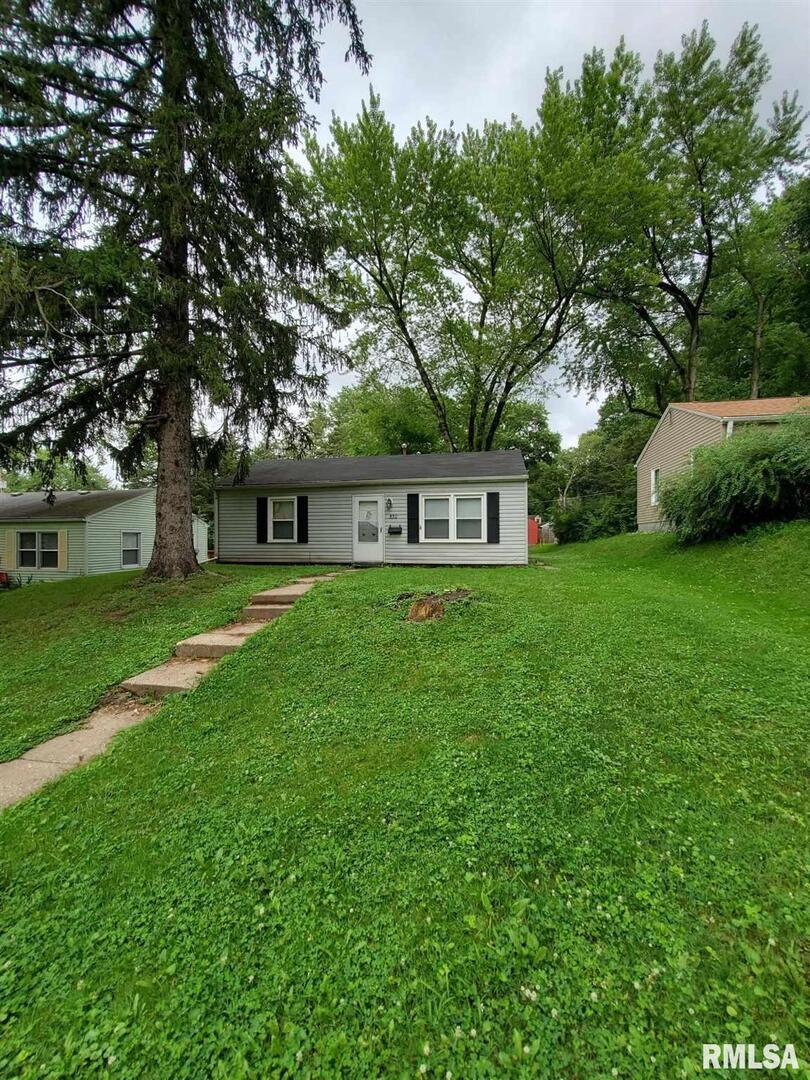 530 37th St., Moline, IL 61265