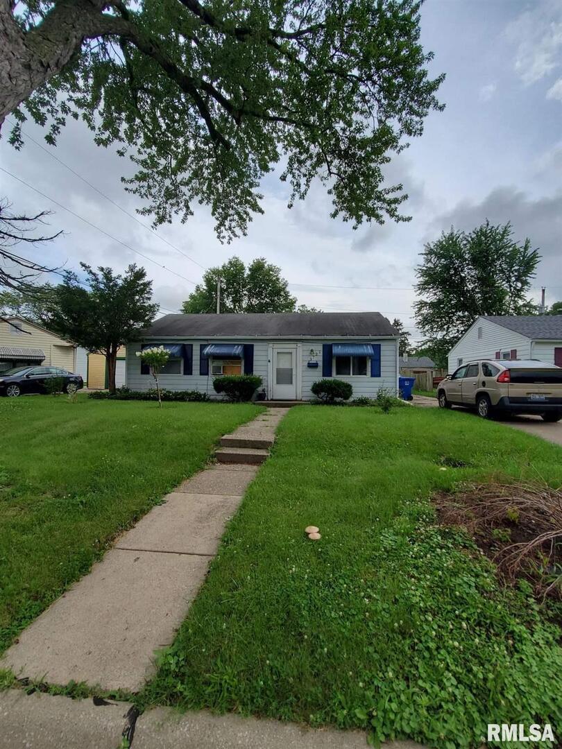 3722 14th Ave., Moline, IL 61265