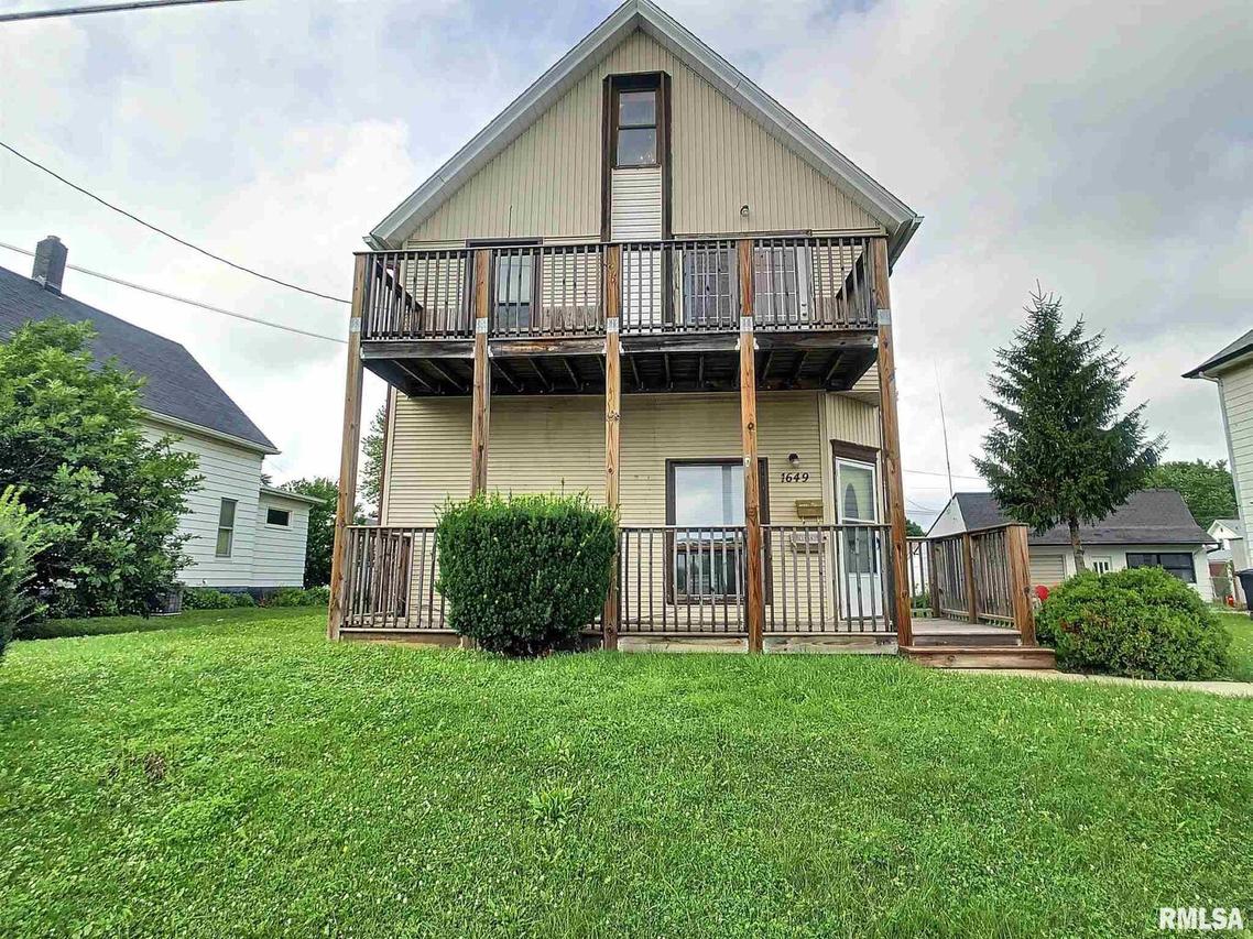 1649 20th Ave., Moline, IL 61265