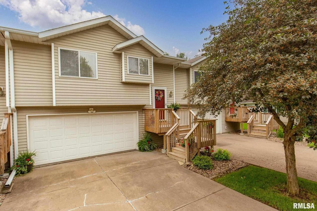 3024 3rd St. #2, Moline, IL 61265