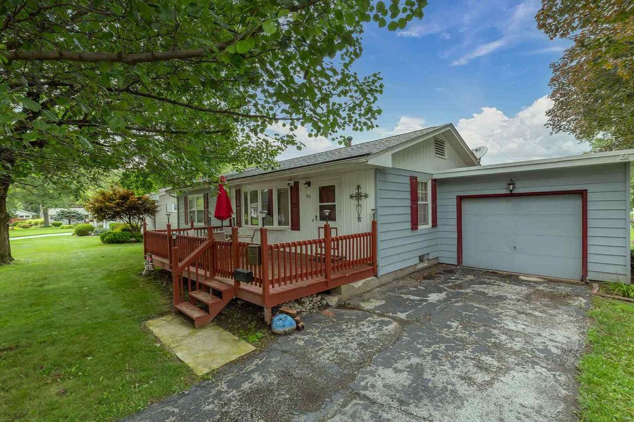 469 29th Ave., East Moline, IL 61244