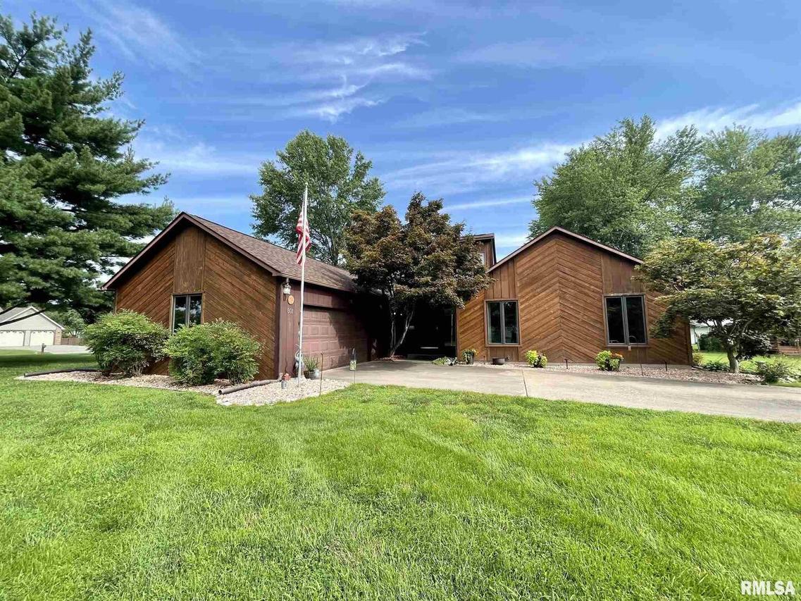 601 Crab Orchard Blvd., Carterville, IL 62918