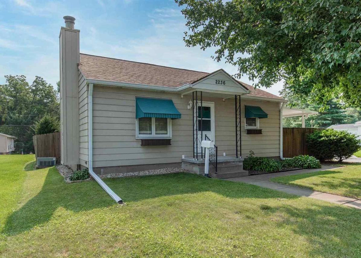 2236 4th St. #A, East Moline, IL 61244