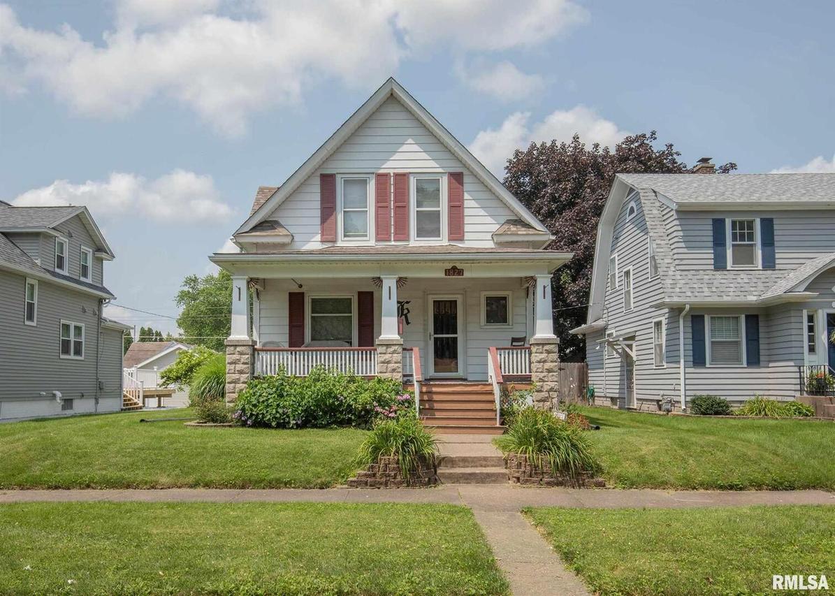 1827 3rd St., Moline, IL 61265