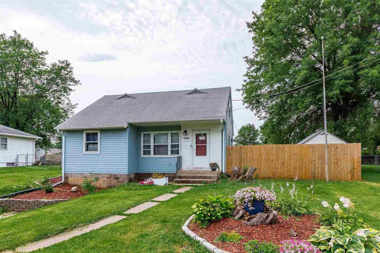 698 Hillcrest Rd., Milan, IL 61264