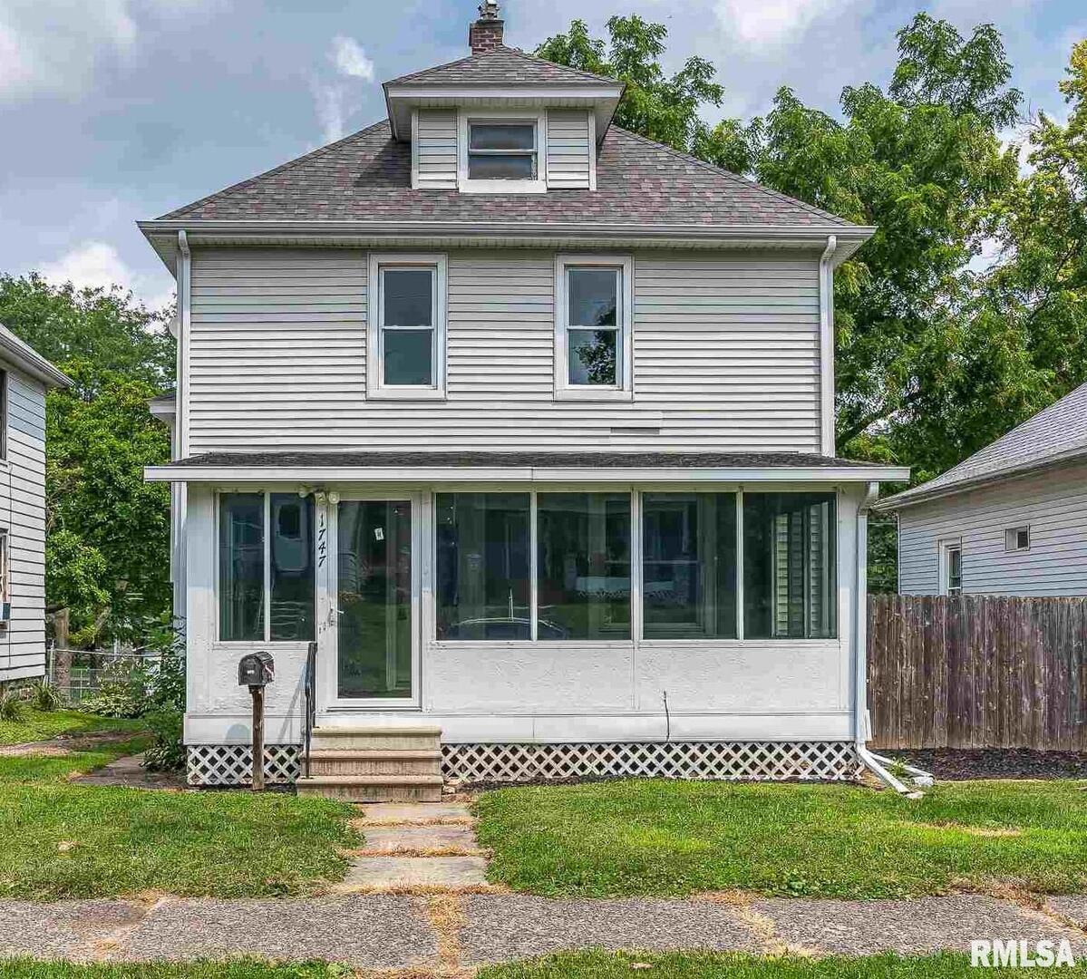 1747 14th Ave., Moline, IL 61265