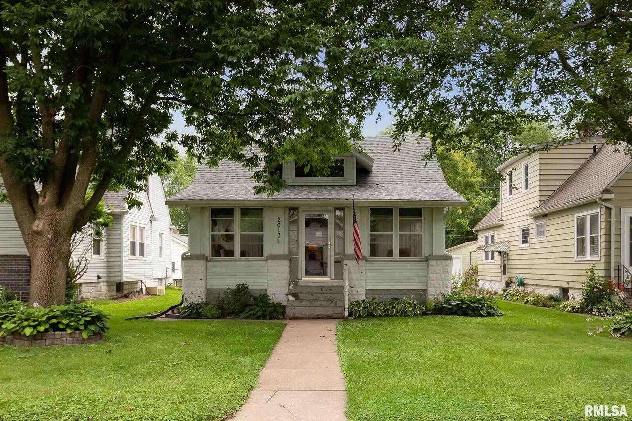 2017 32nd St., Rock Island, IL 61201