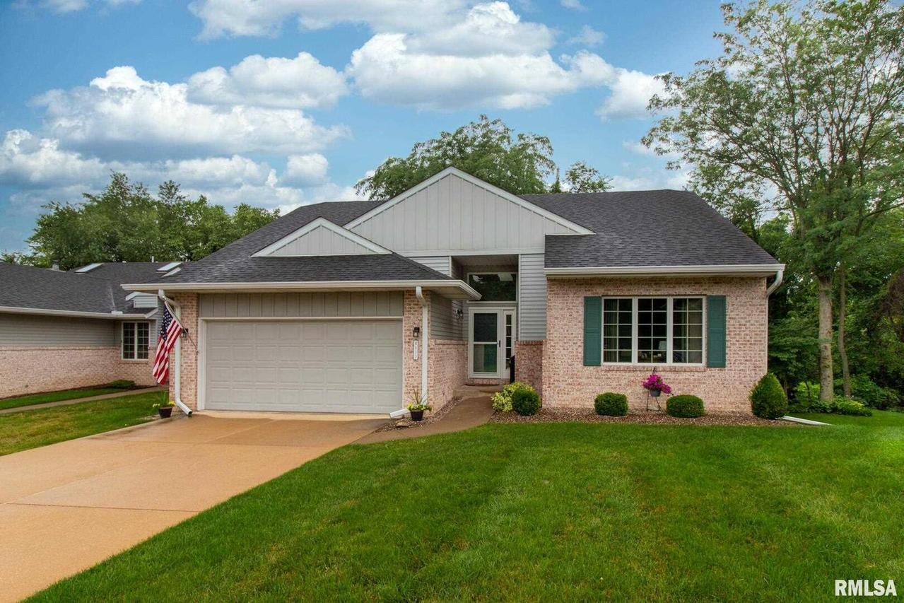 4833 6th Street Ct. #11, East Moline, IL 61244