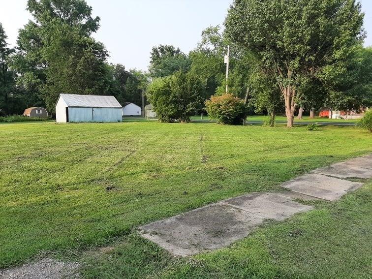 310 E Hocking Valley Ave., Pittsburg, IL 62974