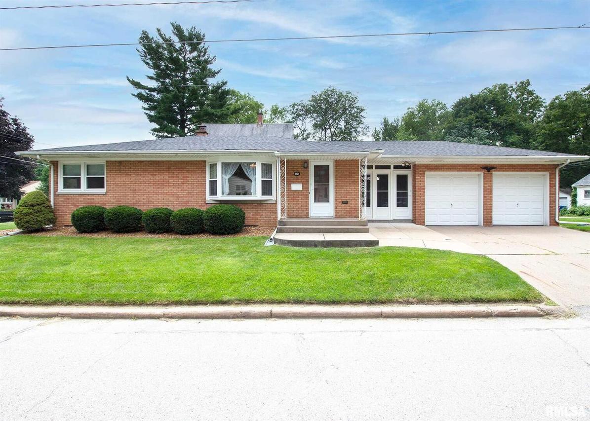 3224 18th Ave., Moline, IL 61265
