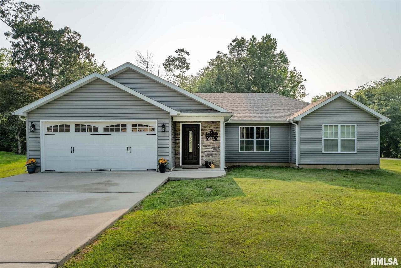 2500 Saddle Ln., Marion, IL 62959