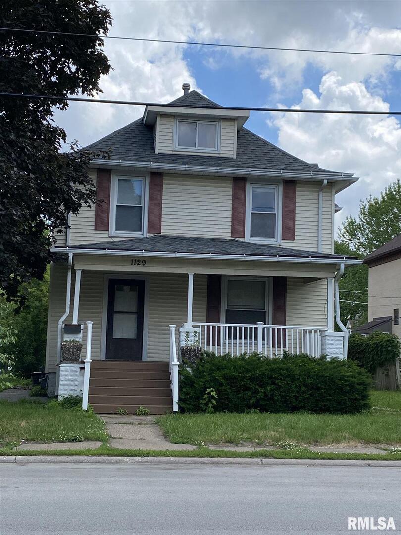 1129 38th St., Rock Island, IL 61201