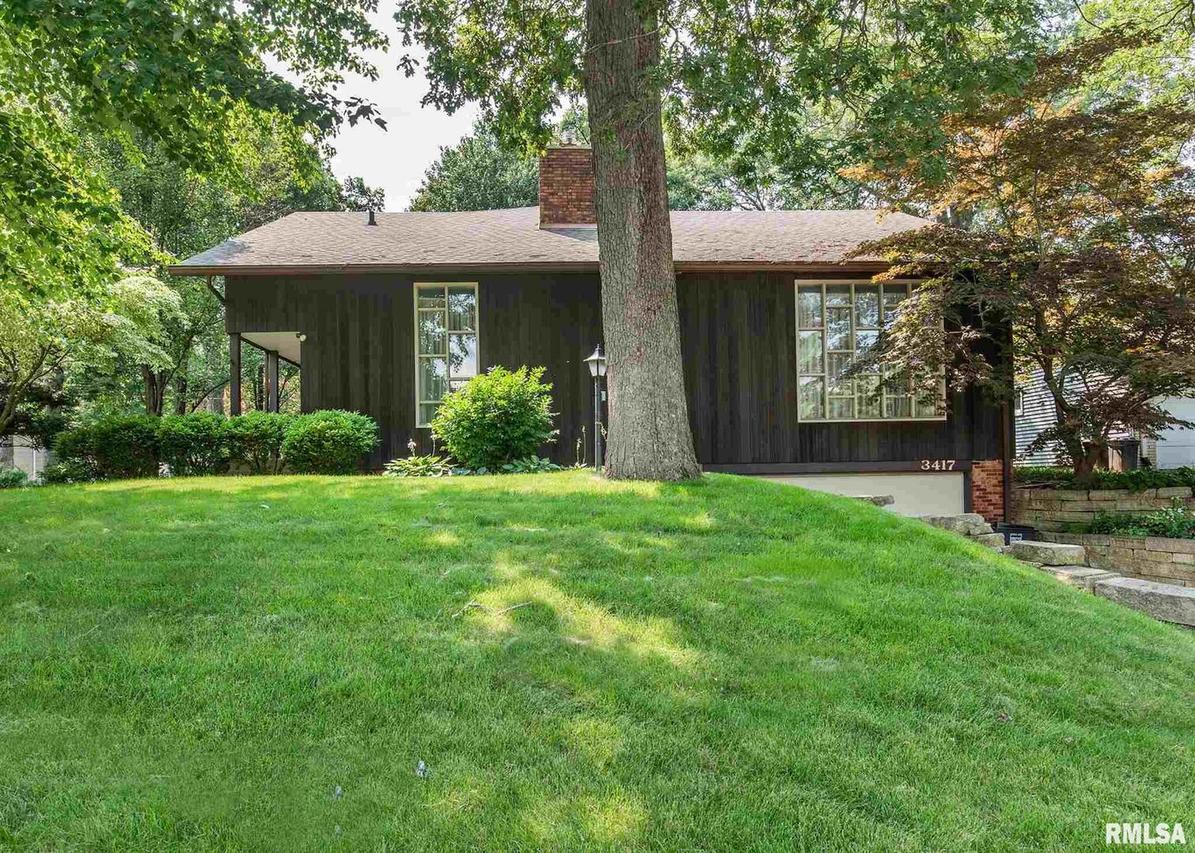 3417 52nd St., Moline, IL 61265