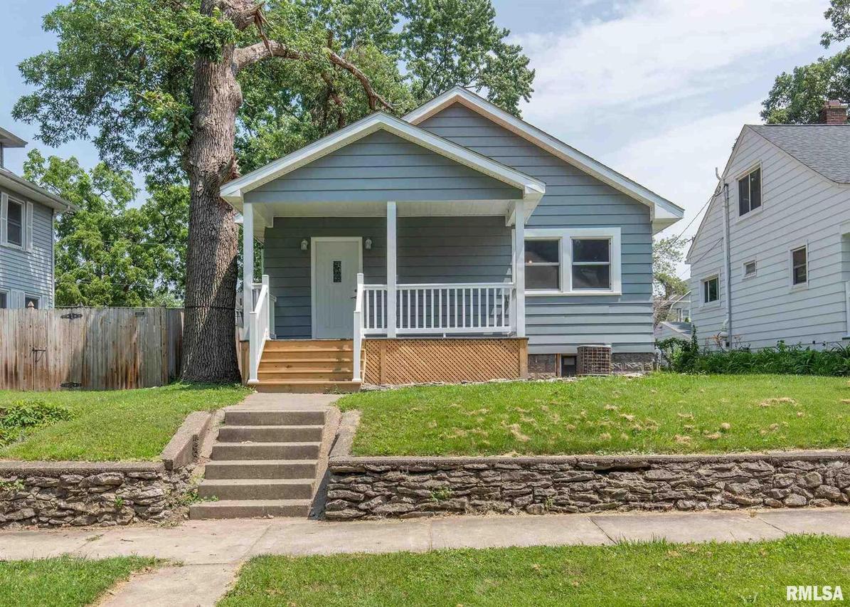 1519 29 1/2 St., Rock Island, IL 61201