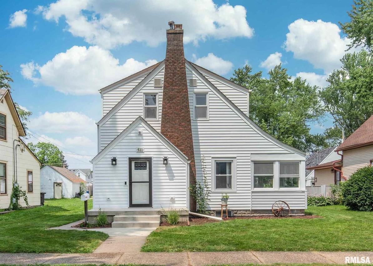 511 25th Ave., Moline, IL 61265