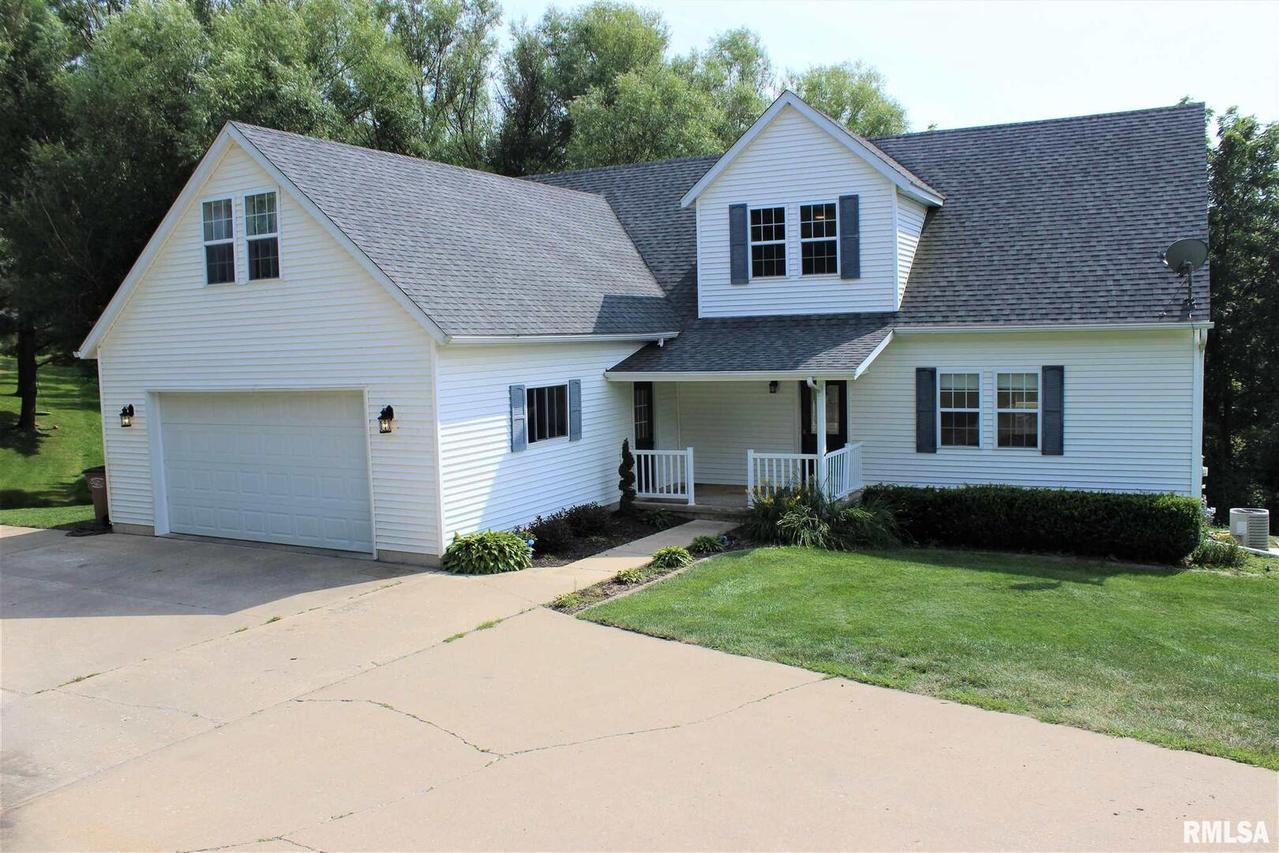 138 Fyre Lake Dr., Sherrard, IL 61281