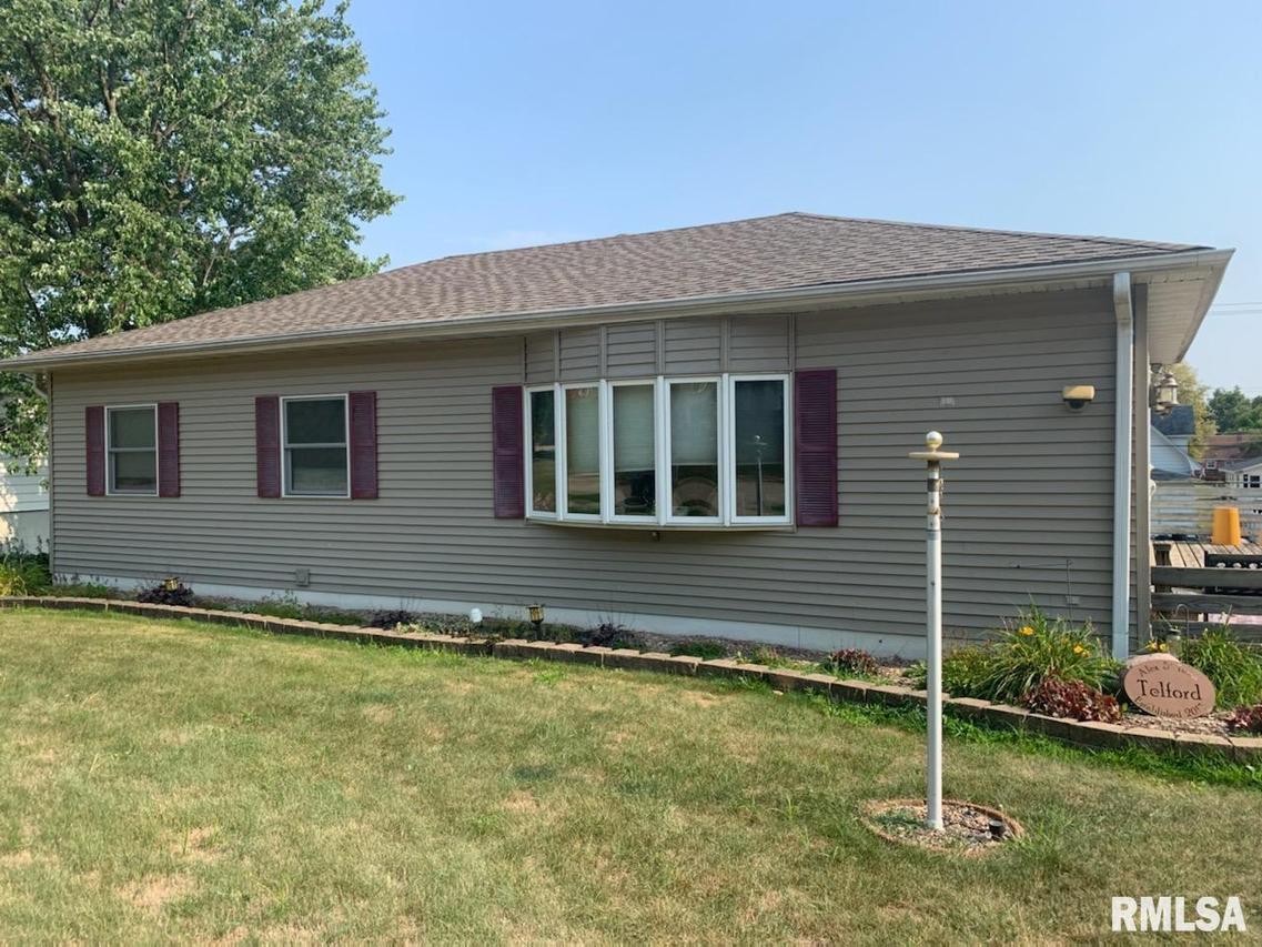 914 12th Ave., Fulton, IL 61252