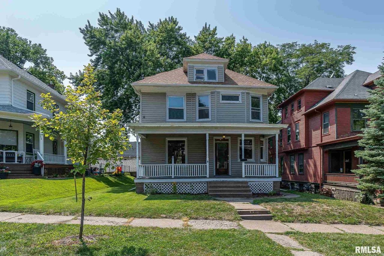 1216 20th St., Rock Island, IL 61201