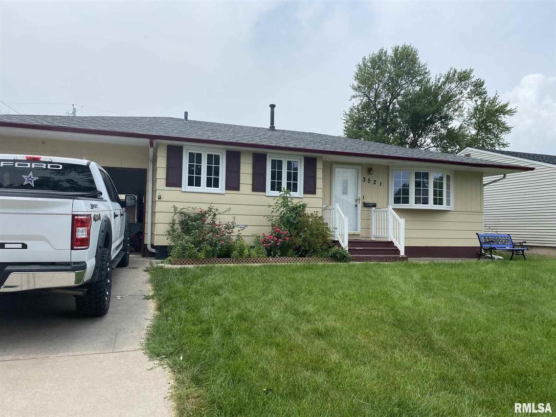 3521 3rd St. #B, East Moline, IL 61244