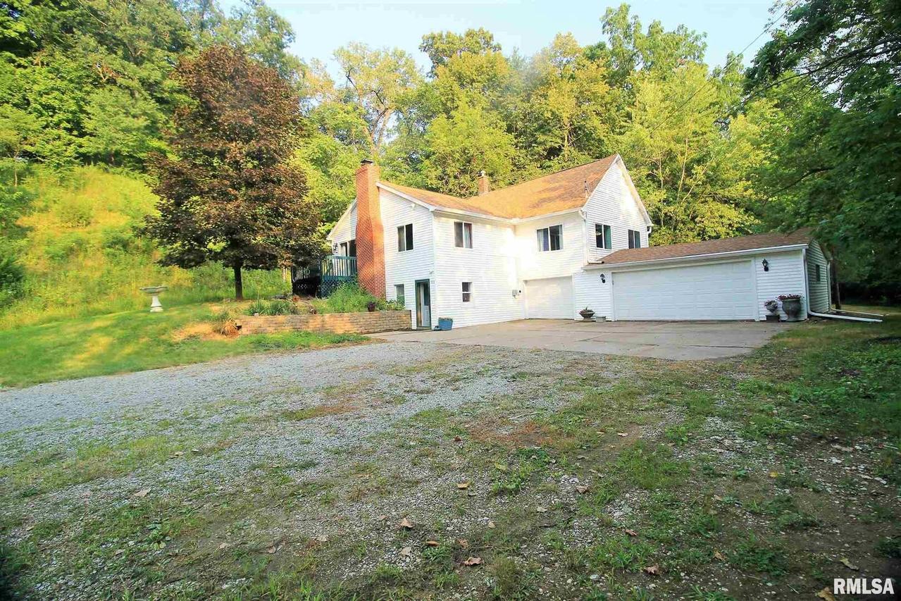 720 48th St. #A, Moline, IL 61265