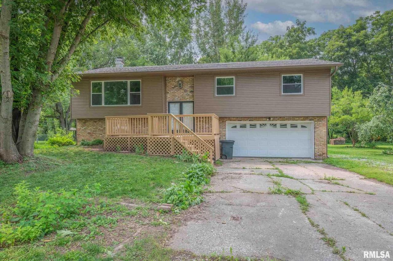 69 Sunny Hill Dr., Orion, IL 61273