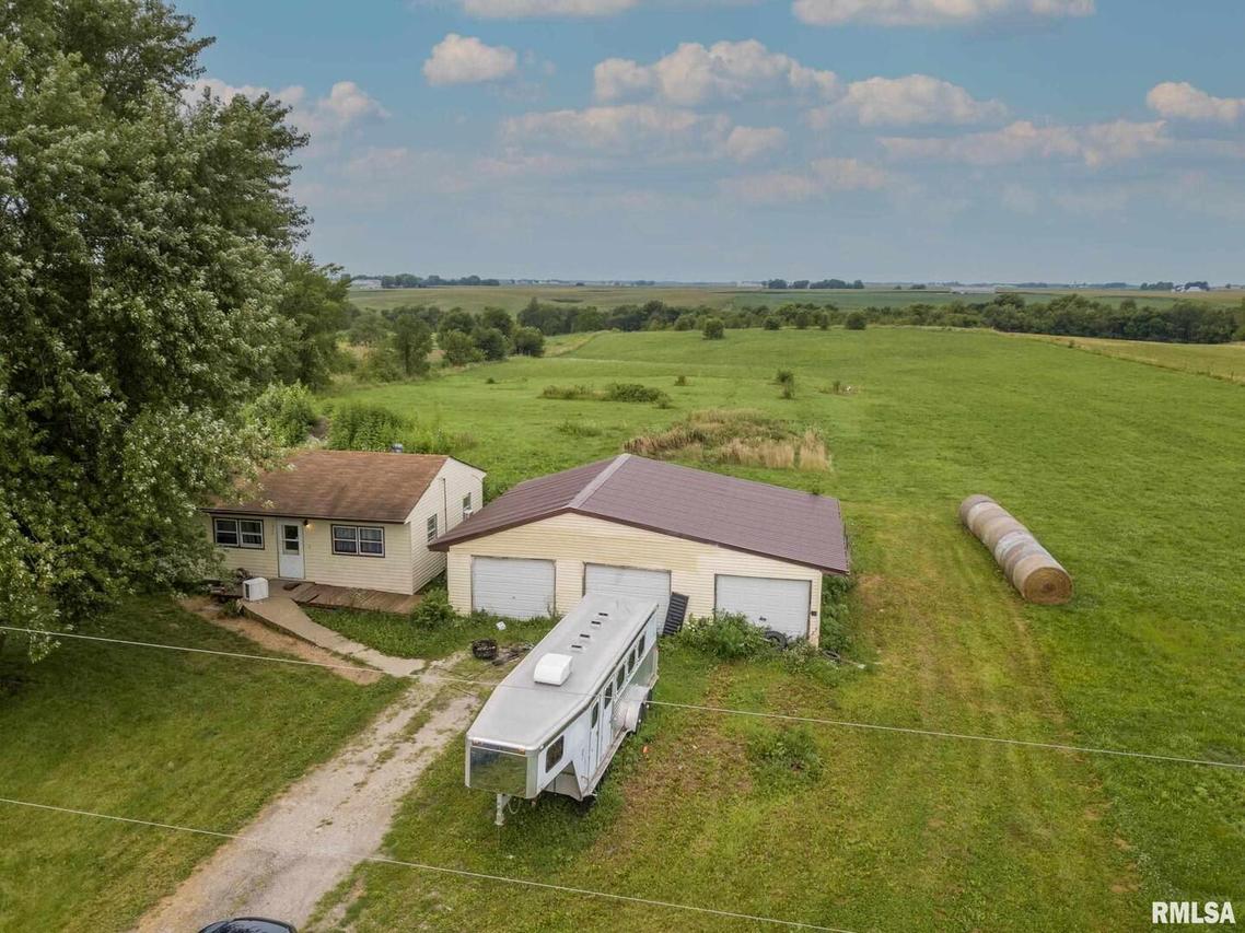 1546 255th St., Aledo, IL 61231