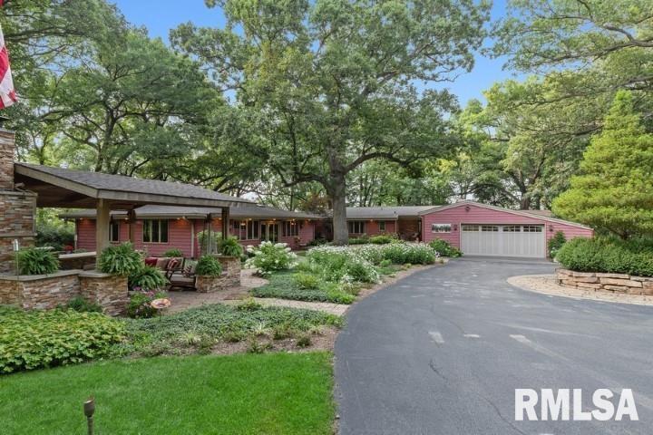 4005 7th Ave., Moline, IL 61265