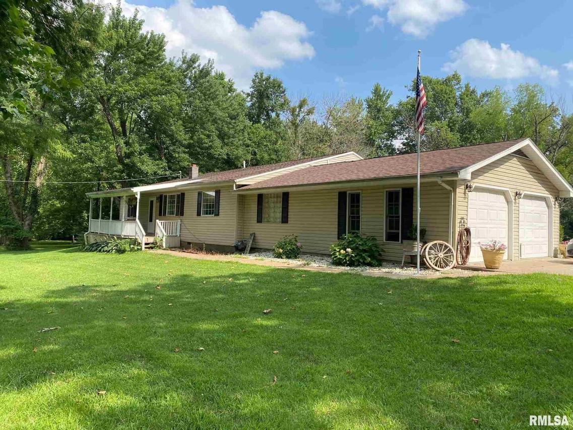 1305 E Grand Ave., Carterville, IL 62918