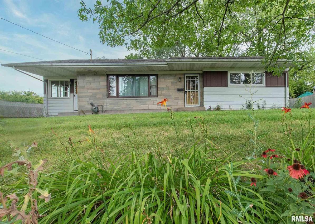 1929 5th St., East Moline, IL 61244