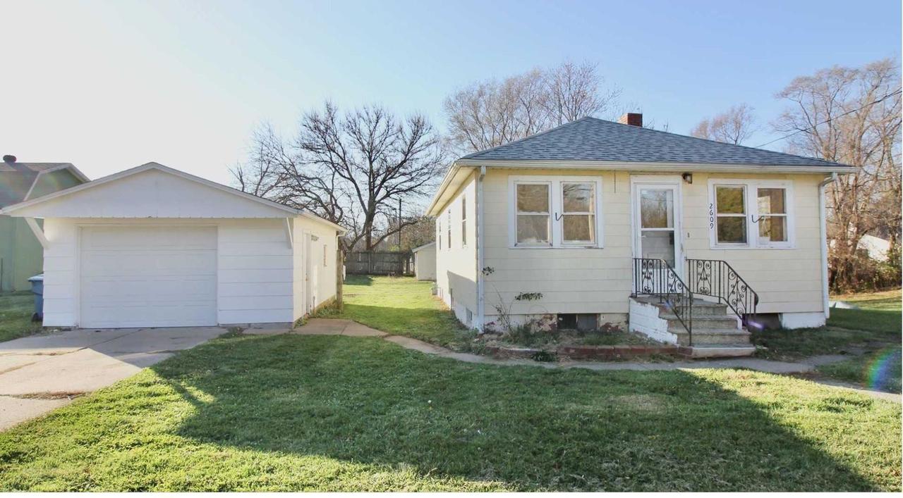 2609 18th St., East Moline, IL 61244