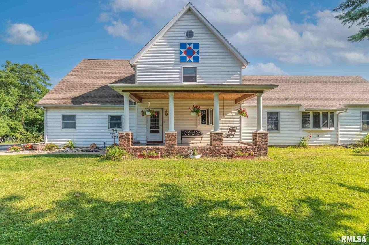 8821 120th Ave., Coal Valley, IL 61240