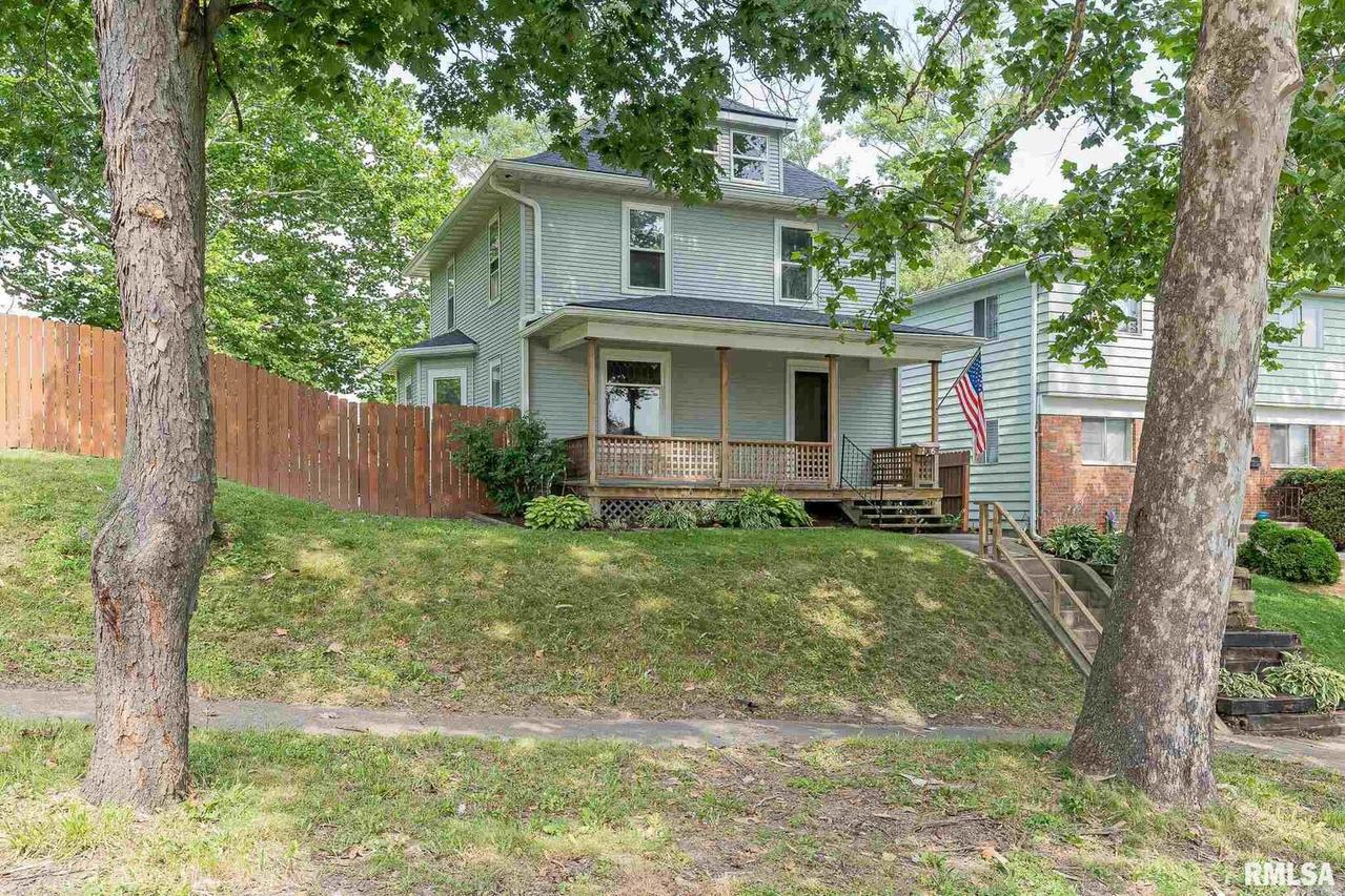 136 7th St., Silvis, IL 61282