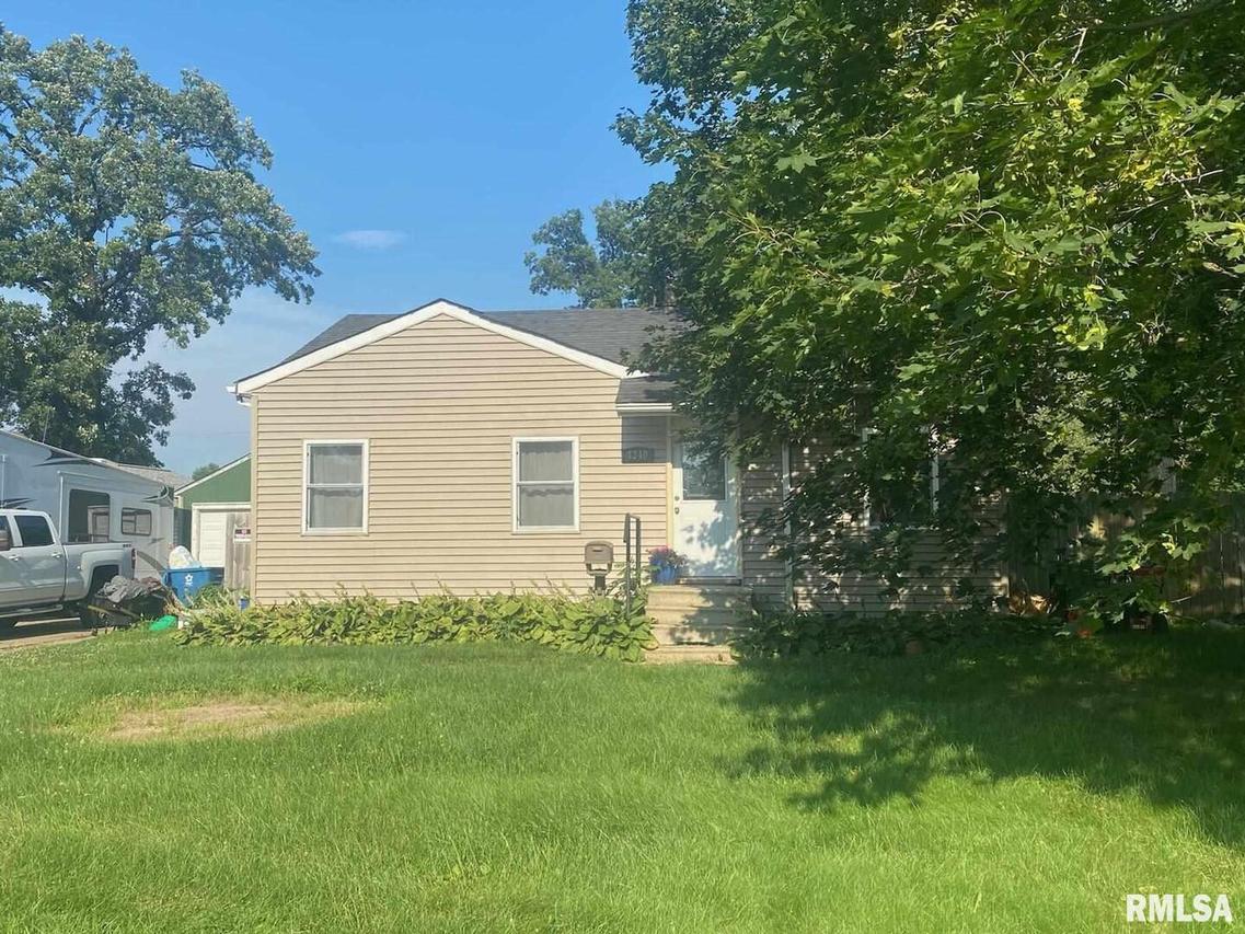 4340 8th St., East Moline, IL 61244