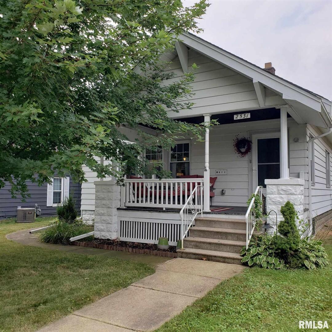 2531 5th St., Moline, IL 61265