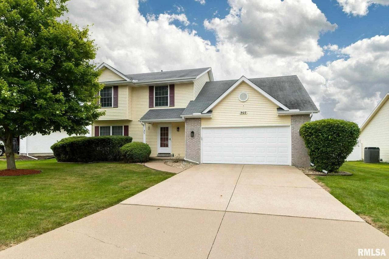 707 E 13th Avenue Ct., Coal Valley, IL 61240