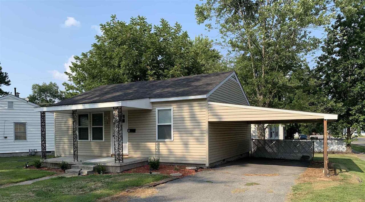 9 Grove Pl., Herrin, IL 62948