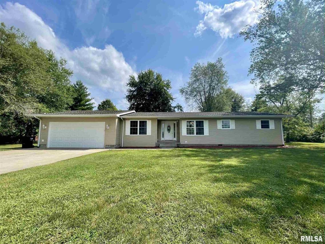 11829 Songbird Rd., Marion, IL 62959