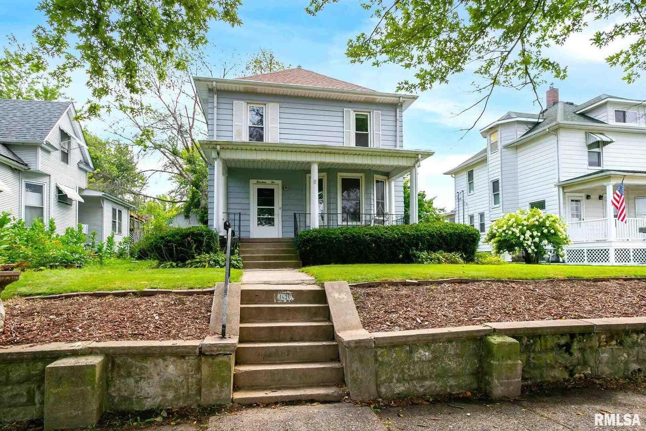 1410 9th St., Moline, IL 61265