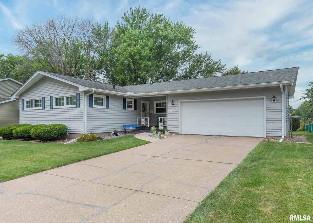 524 14th St., Silvis, IL 61282