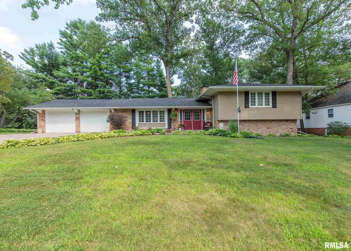 3519 37th St., Rock Island, IL 61201