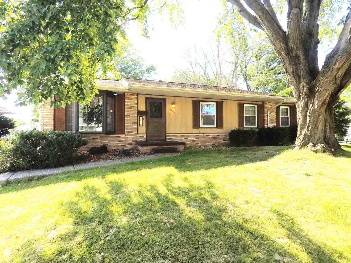 3609 37th St., Moline, IL 61265