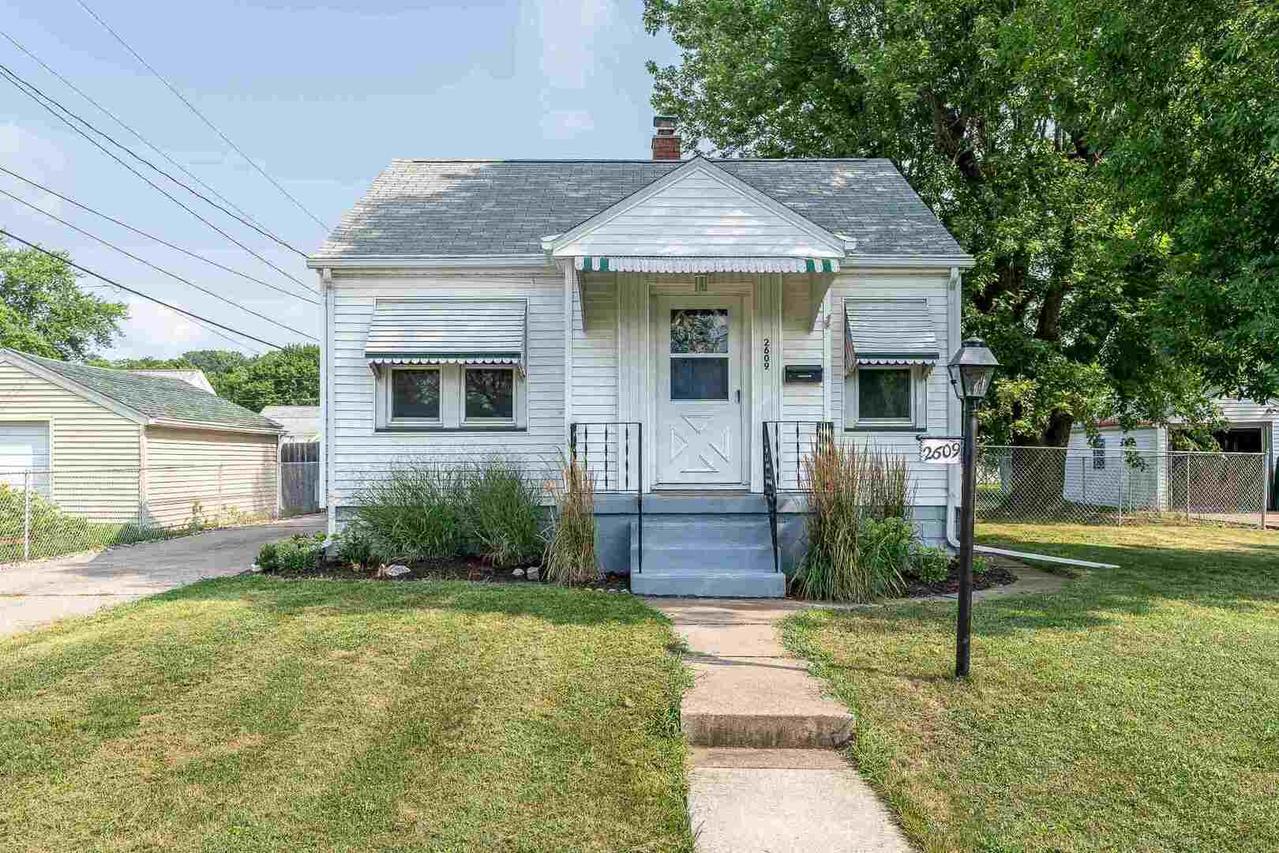 2609 38th Ave., Moline, IL 61265