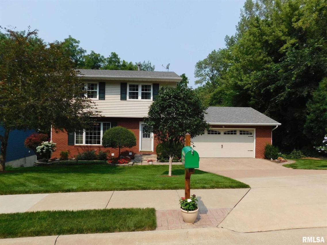 3527 13th St., Moline, IL 61265