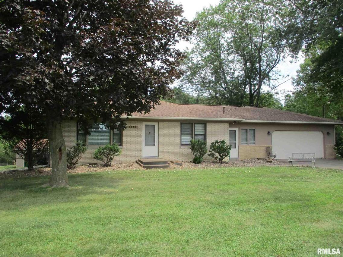 9215 Ridgewood Rd., Rock Island, IL 61201