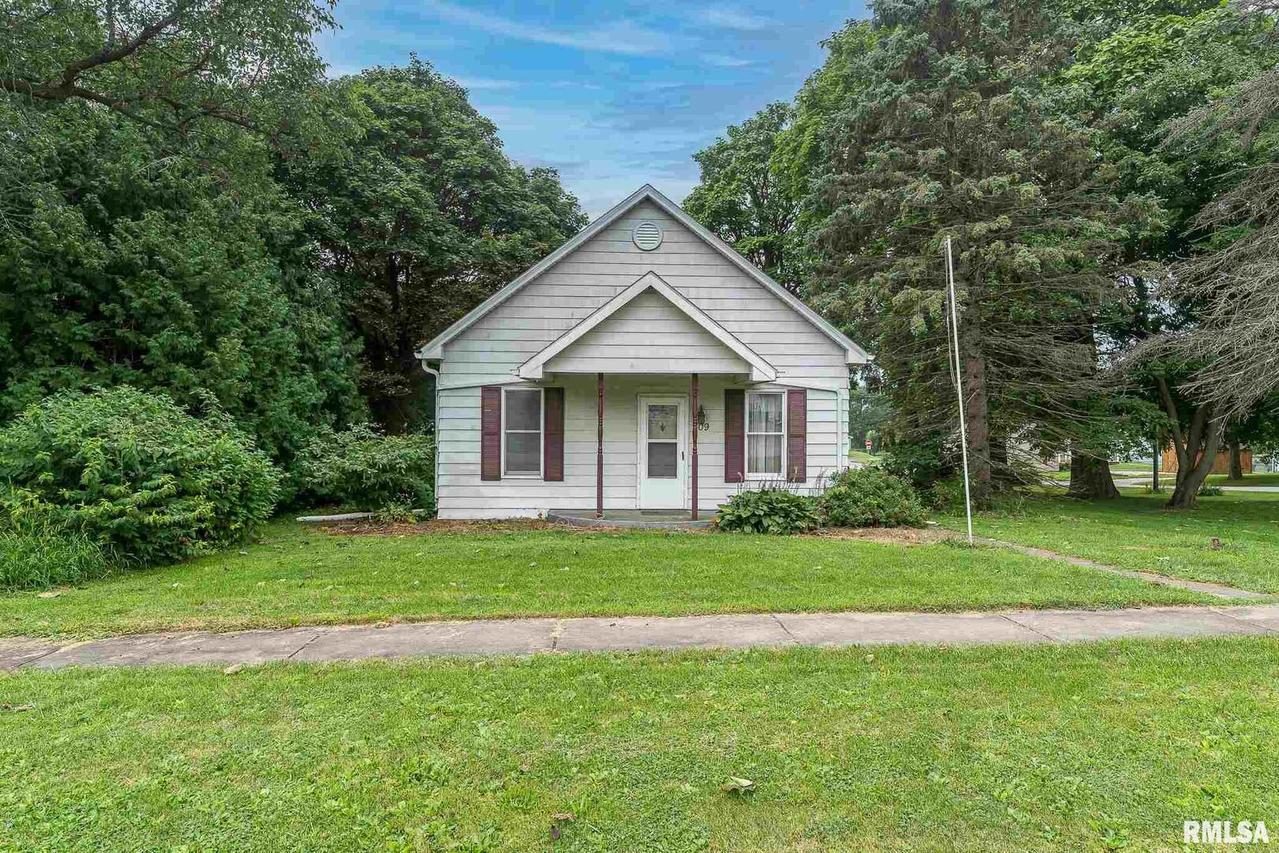 309 2nd St., Matherville, IL 61263