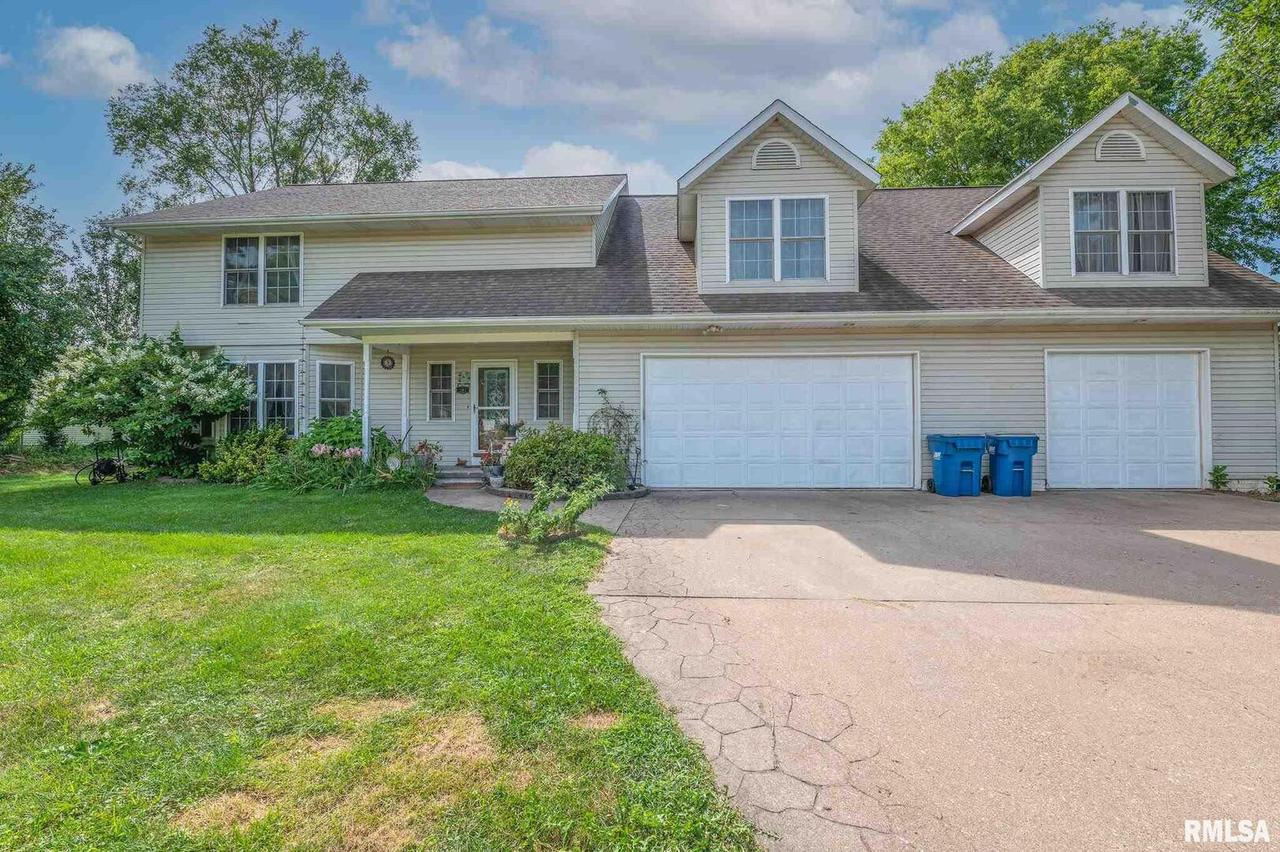 301 13th St., Rapids City, IL 61278