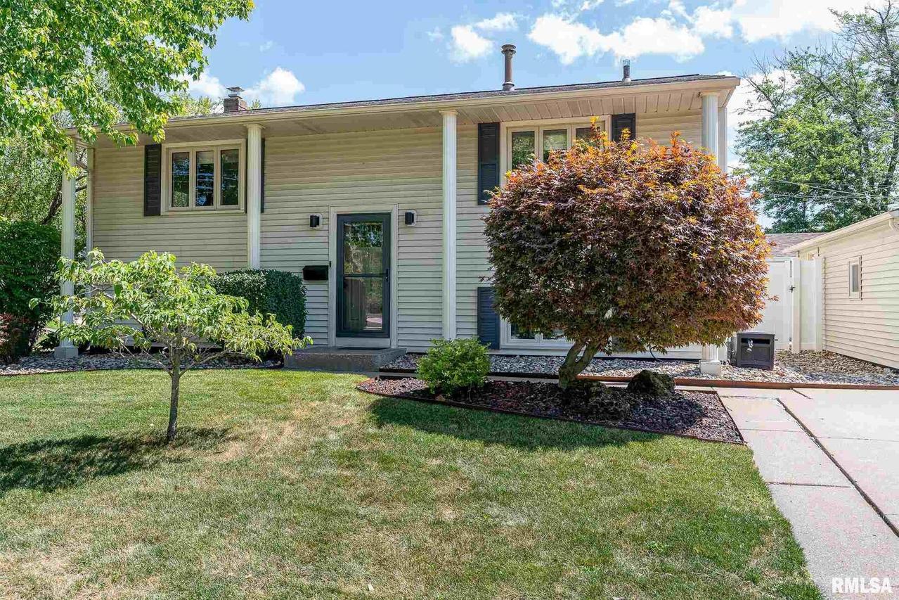 3404 3rd St. #B, East Moline, IL 61244